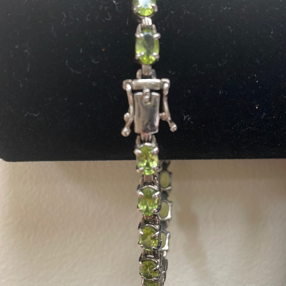 VINTAGE PERIDOT SILVER TENNIS BRACELET - Picture 3 of 11
